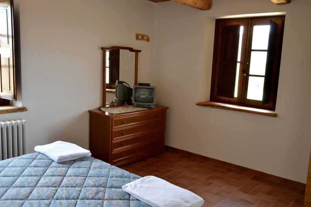 Agriturismo La Collina Βίλα Massa Martana Δωμάτιο φωτογραφία