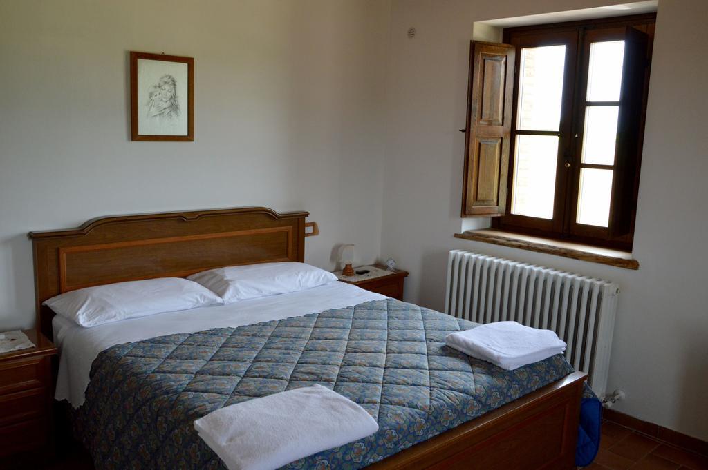 Agriturismo La Collina Βίλα Massa Martana Δωμάτιο φωτογραφία